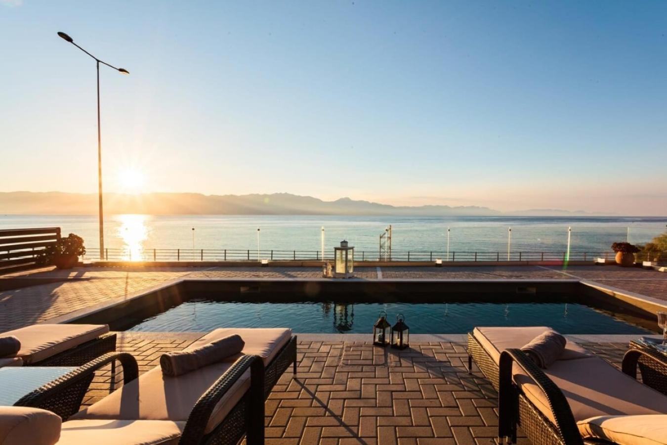 Seaside Summer Bliss - Aurora Luxury Pool Paradise Petalidi Exterior photo